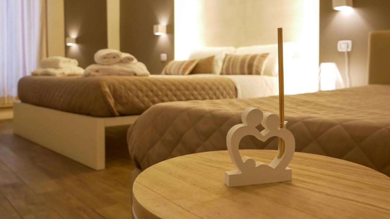 La Banchina Holiday Rooms Трани Екстериор снимка
