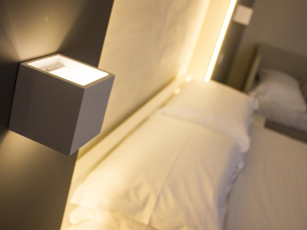 La Banchina Holiday Rooms Трани Екстериор снимка