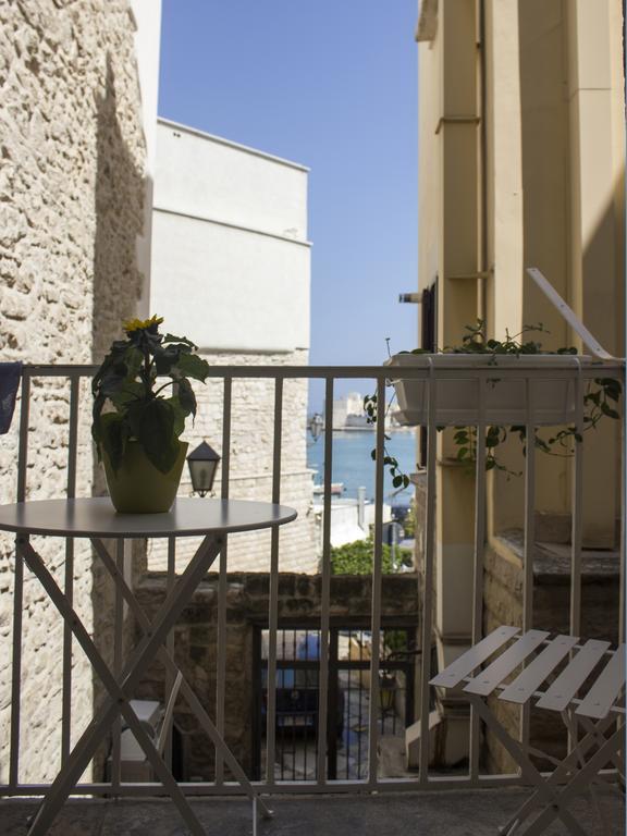 La Banchina Holiday Rooms Трани Екстериор снимка