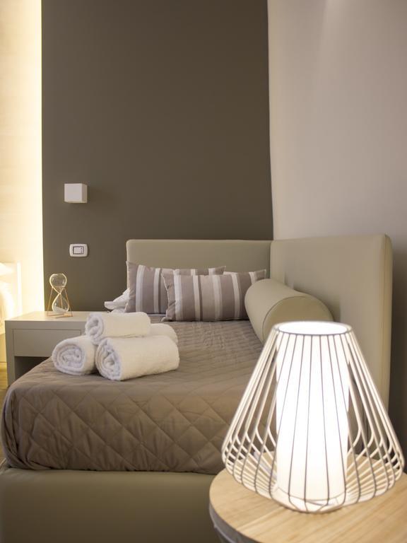 La Banchina Holiday Rooms Трани Екстериор снимка