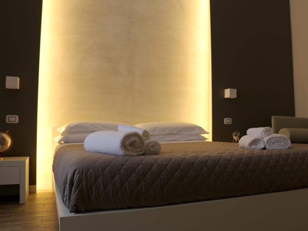 La Banchina Holiday Rooms Трани Екстериор снимка