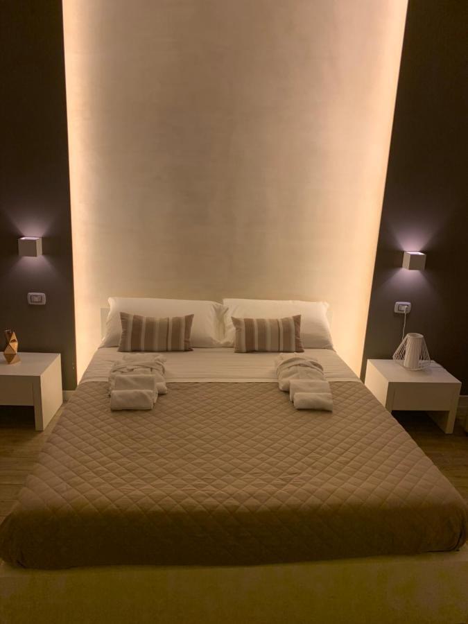 La Banchina Holiday Rooms Трани Екстериор снимка
